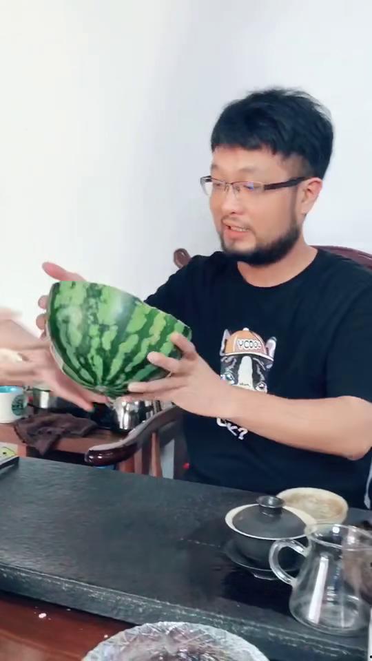 优雅吃瓜bgm,尽享优雅吃瓜时刻